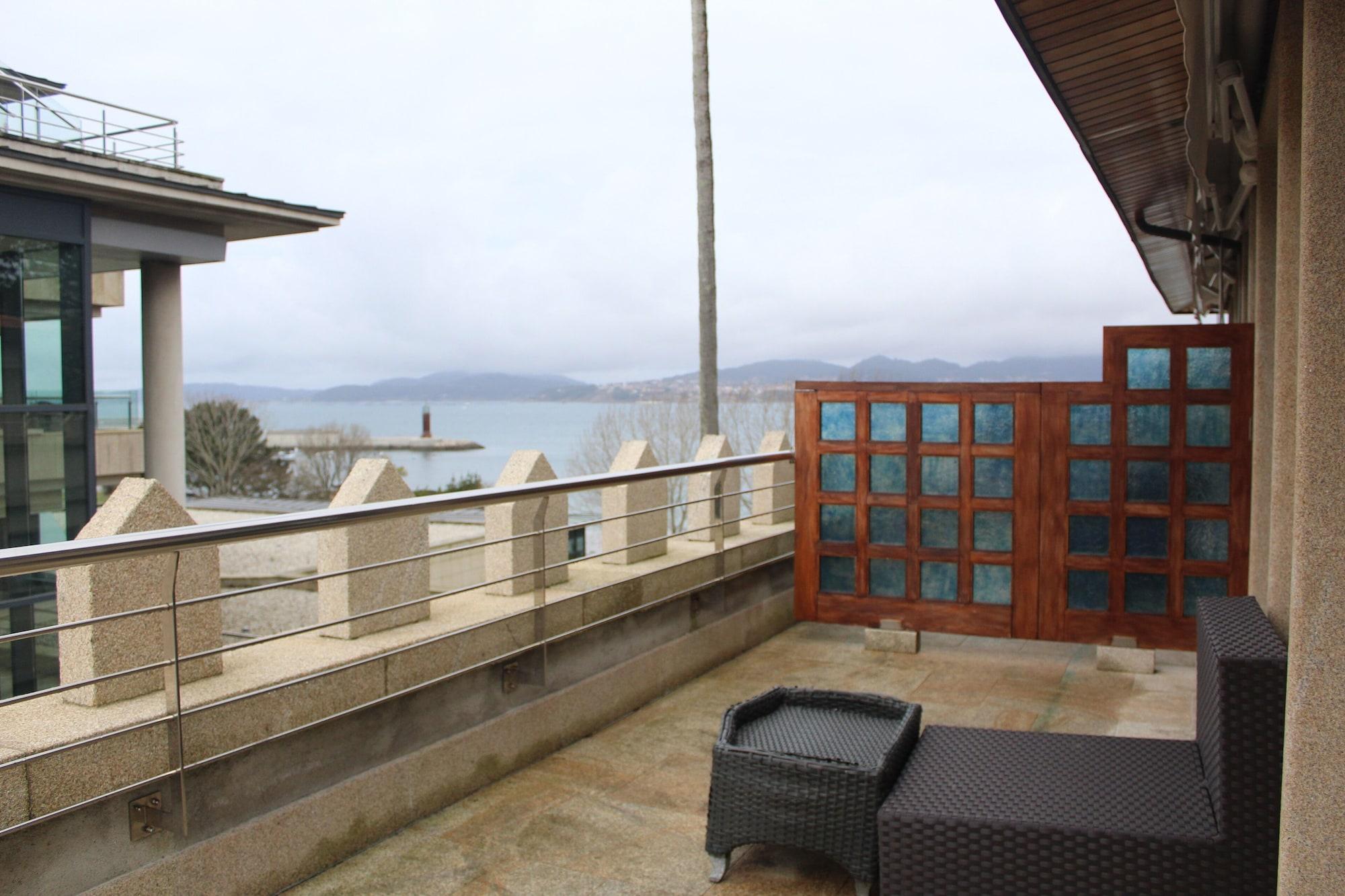 Pazo Los Escudos Hotel Spa & Resort Vigo Luaran gambar A balcony