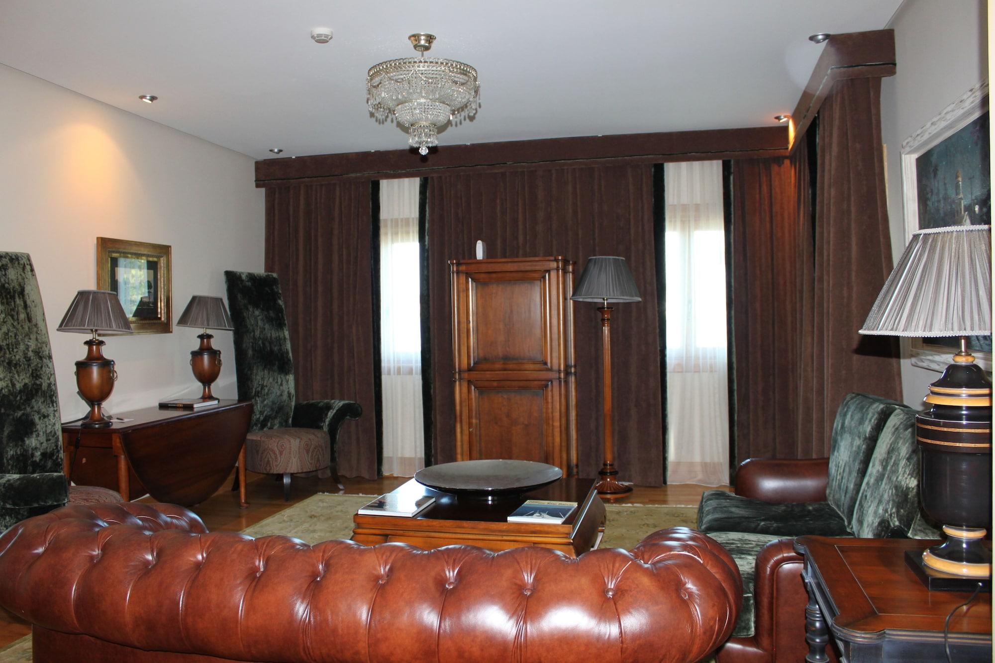 Pazo Los Escudos Hotel Spa & Resort Vigo Luaran gambar Interior of the residence