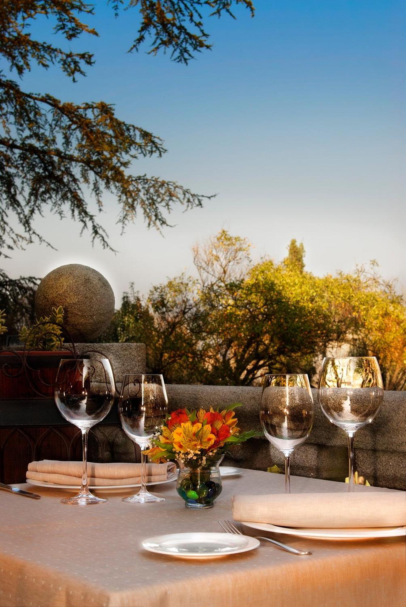 Pazo Los Escudos Hotel Spa & Resort Vigo Luaran gambar Wine at the winery