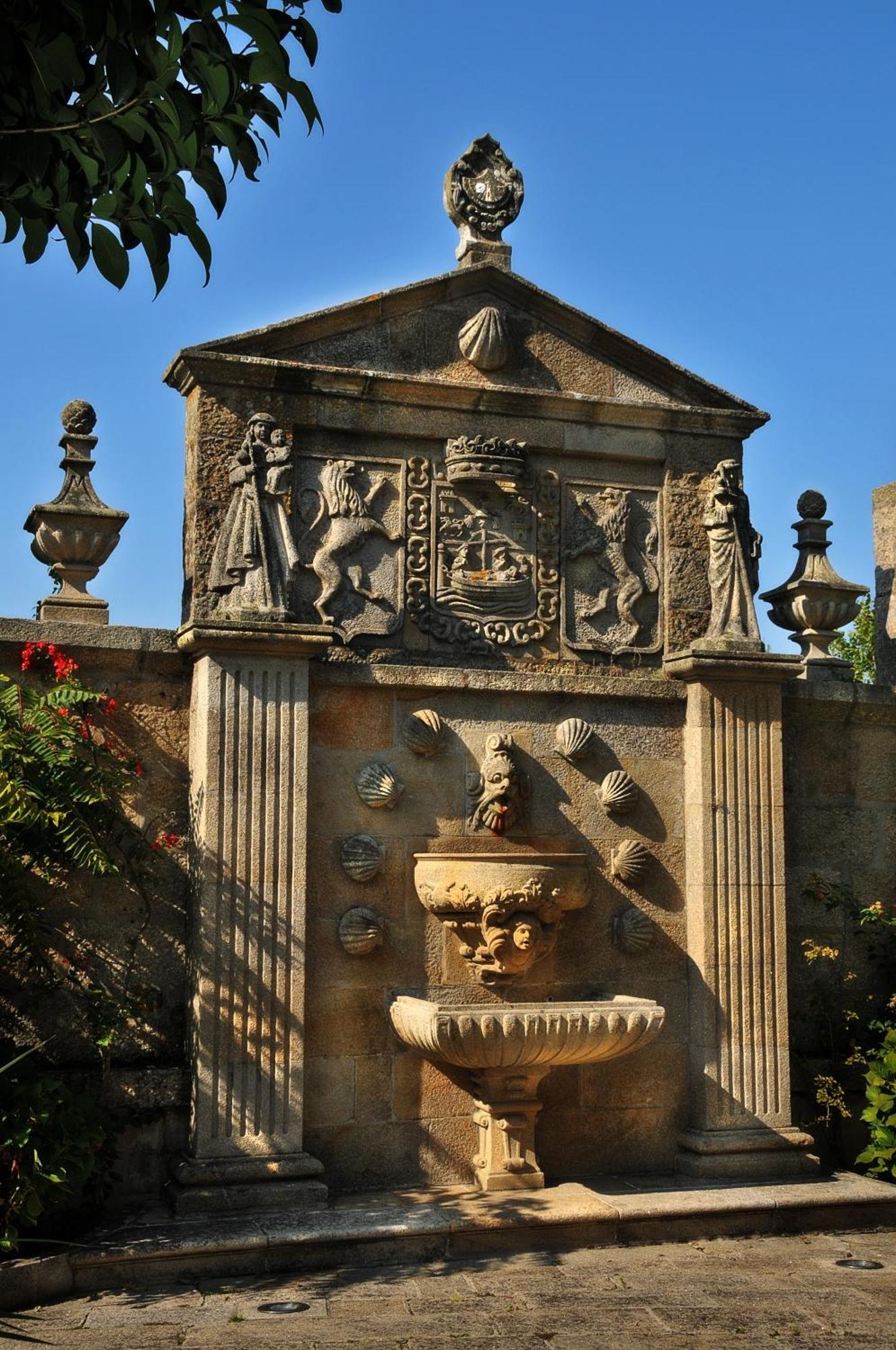 Pazo Los Escudos Hotel Spa & Resort Vigo Luaran gambar Fountain of the Dukes of Cadaval